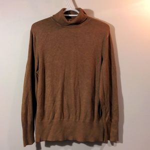 Cleo lightweight long sleeve knit turtleneck sweater L